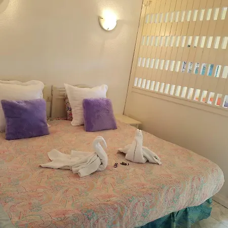 Sun Holidays Отель *